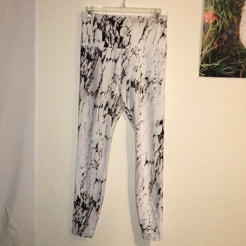 💥White marble yoga leggings💥